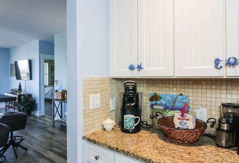 Stunning Sunsets Steps From Pool Lazy River Ocean Bay Views