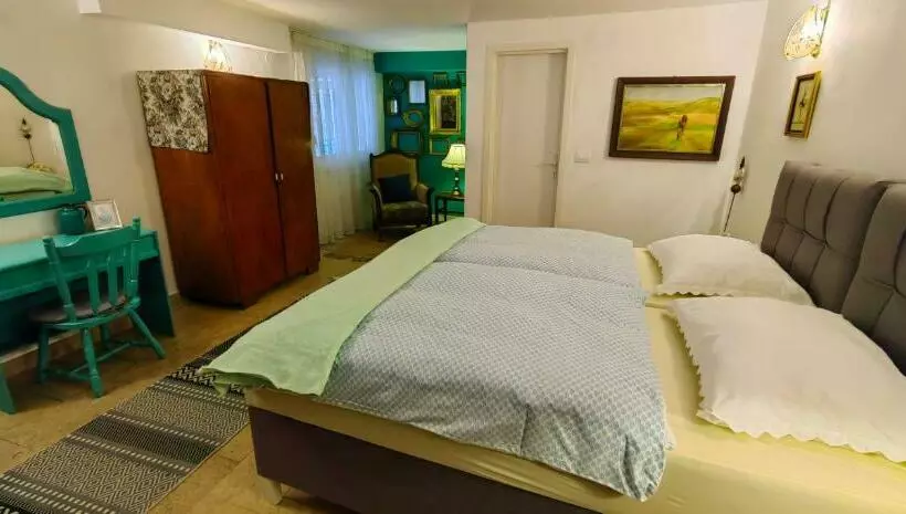 Green Lily Apartments