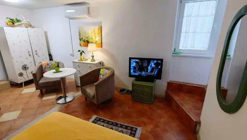 Green Lily Apartments