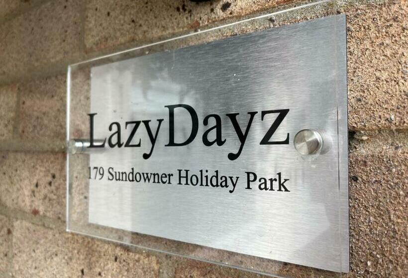 Lazy Dayz, Chalet 179, Hemsby   Two Bed Chalet, Sleeps 4, Pet Free, Close To Beach