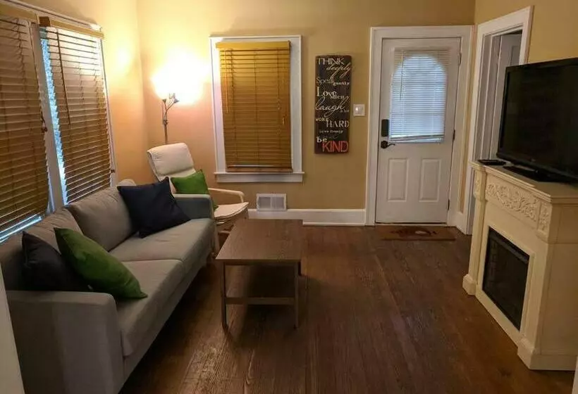 Ohio Ave 3 Bed House Historic Downtown Loveland