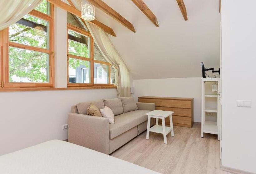 Sengirės Kotedžai Juodkrantė