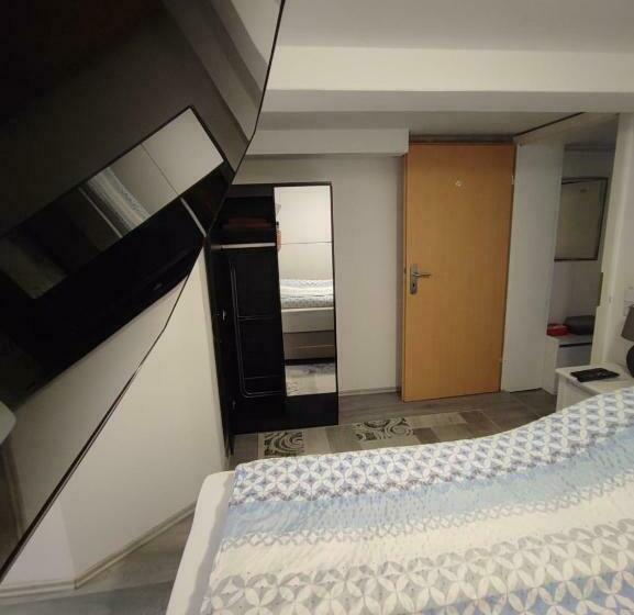 Studio Ferienwohnung Untergeschoss