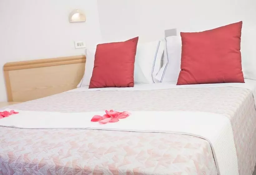 هتل Cola Frontemare