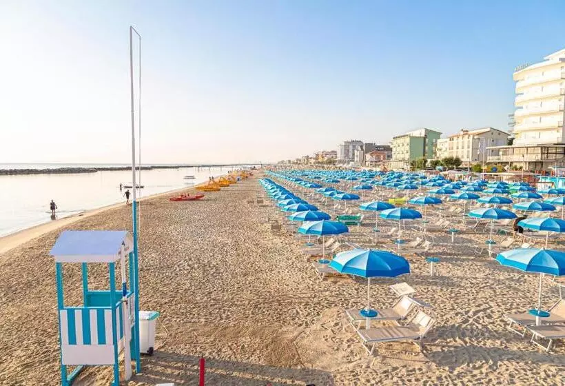 هتل Cola Frontemare