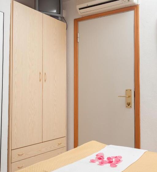 هتل Cola Frontemare