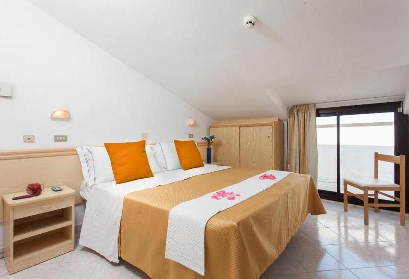 هتل Cola Frontemare