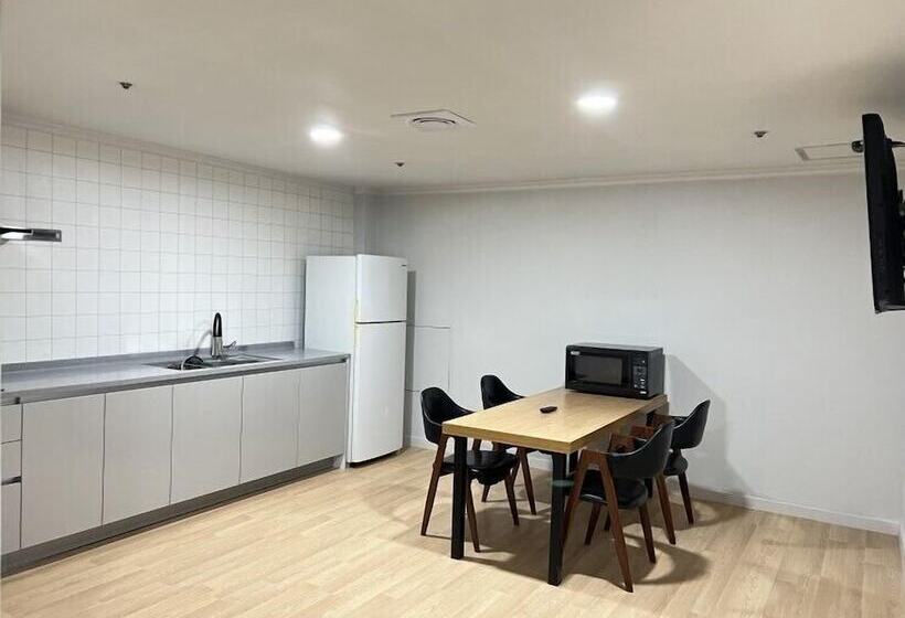 בית מלון כפרי International Changwon