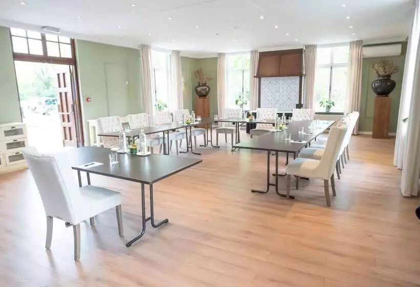 Отель Kasteel Doenrade