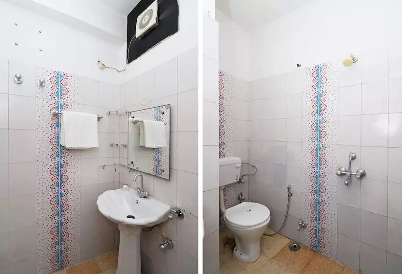 Hotel Treebo White Inn