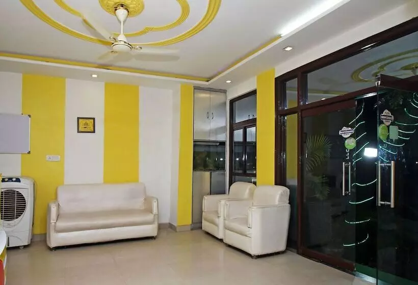 Hotel Treebo White Inn