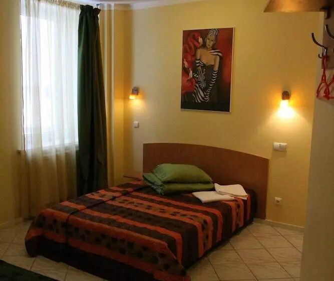 هتل Viesbutis Vaivorykste