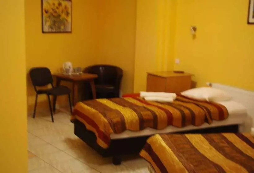 هتل Viesbutis Vaivorykste