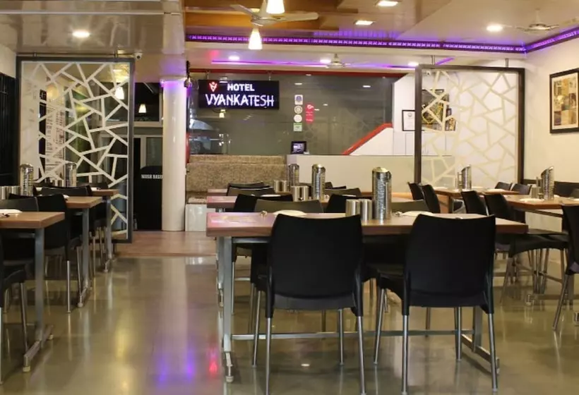 هتل Vyankatesh & Pure Veg Restaurant