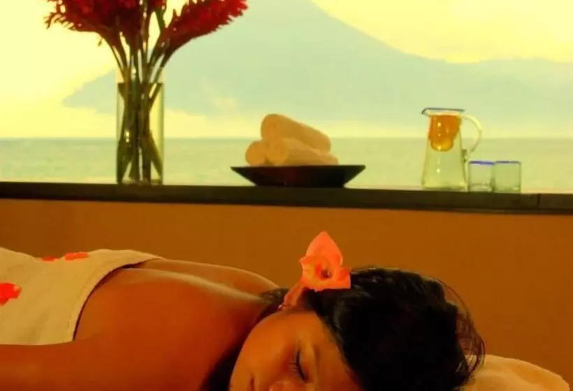 Laguna Lodge Eco Resort & Nature Reserve