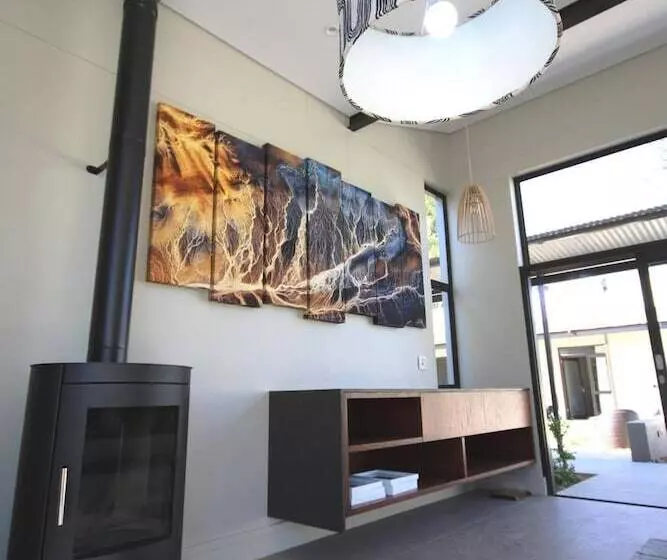 پانسیون The Elegant Guesthouse