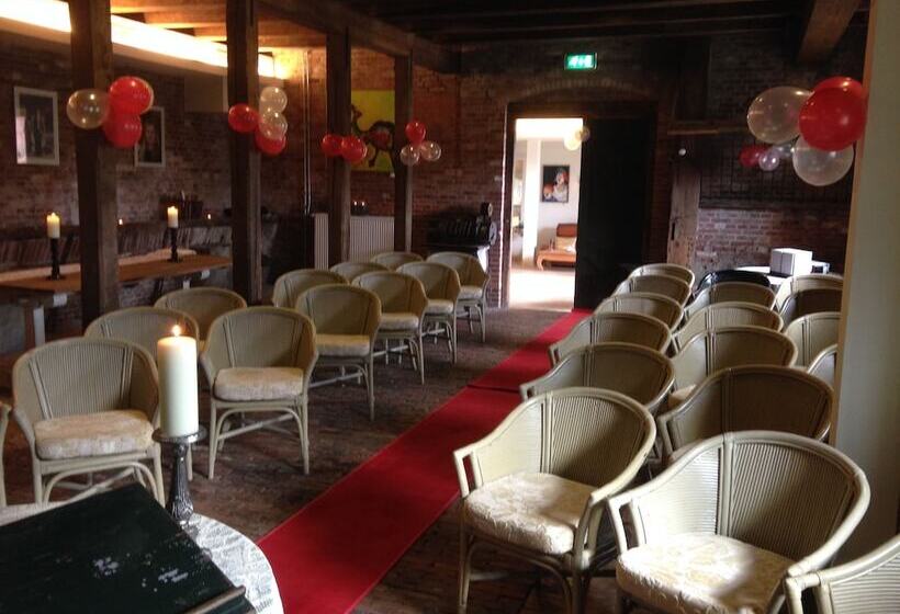 리조트 Landgoed Westerlee