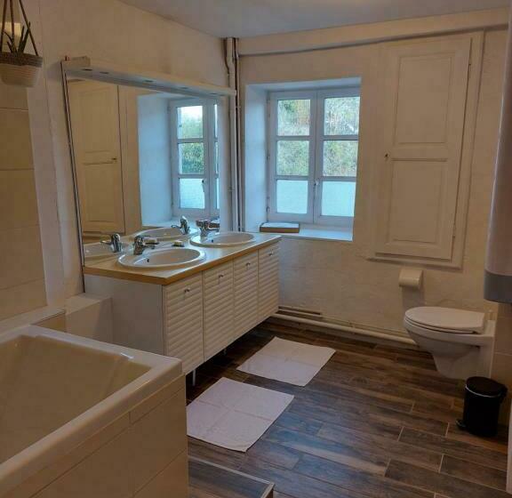 La Cambuse Des Gones Gîte 3 Chambres