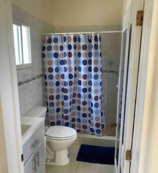 Cozy Studio Apartment In Quiet Neighborhood!