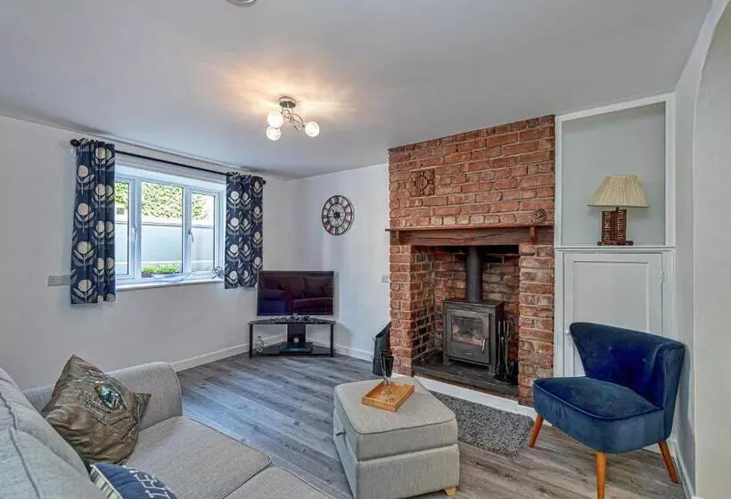 Henllys Cottage