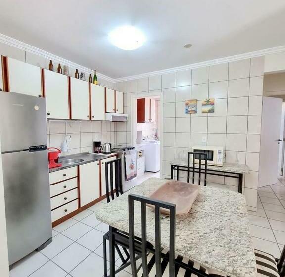 Alc 303 Dpto A 50 Mtrs Del Mar En Pleno Centro De Bombinhas