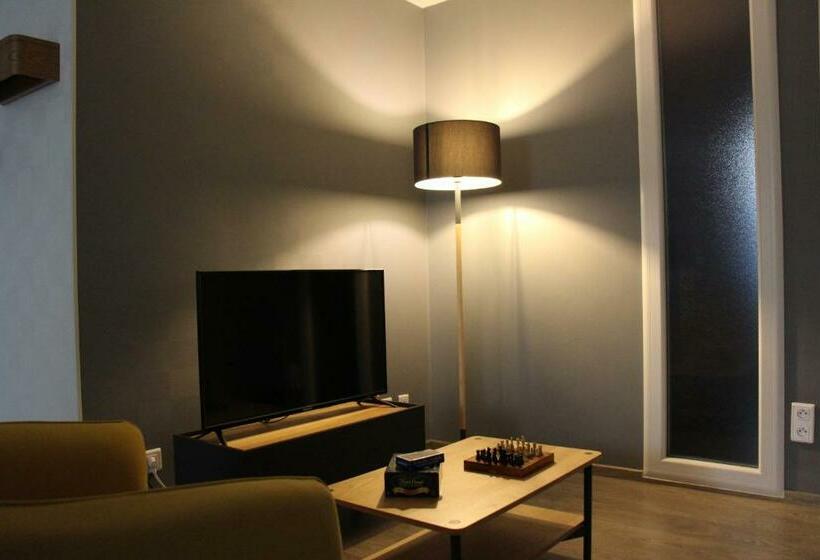 Joli 2 Pièces Avec Cour Privée