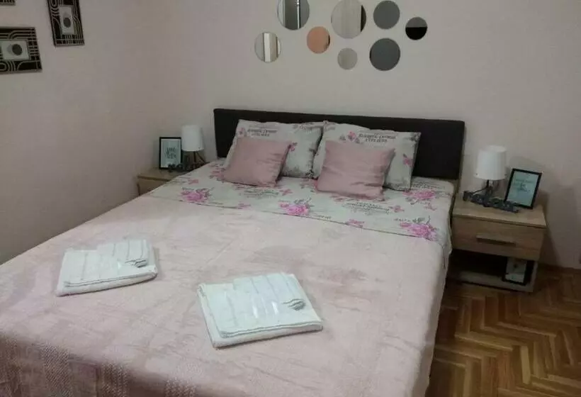 Apartman Studio Tea Su