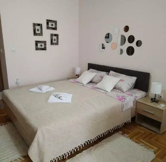 Apartman Studio Tea Su