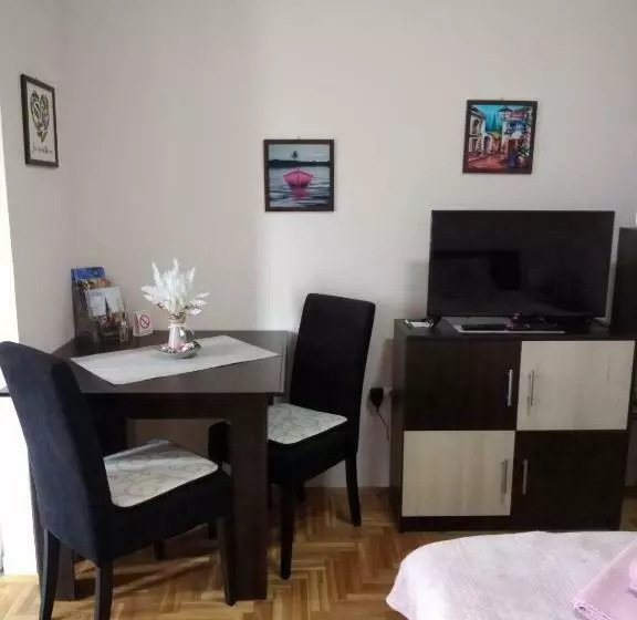Apartman Studio Tea Su