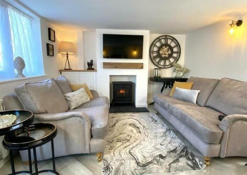 Cosy Cottage 5 Minutes Walk To Beach