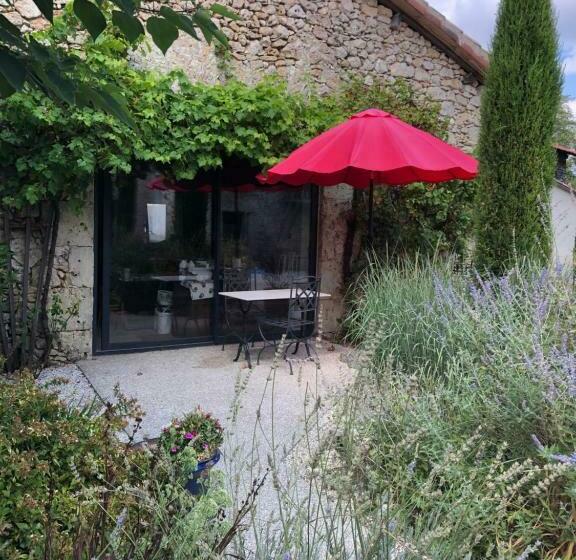 La Grange De La Maison Des Chats