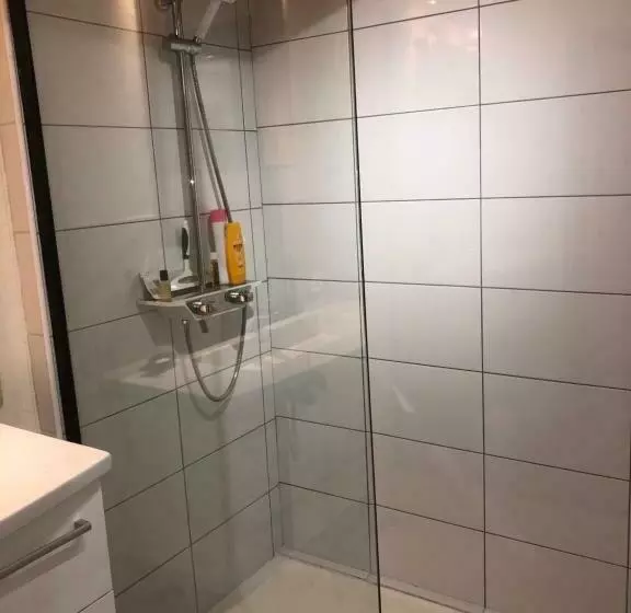 La Grange De La Maison Des Chats