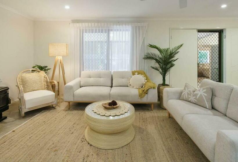 Coolum Family Hideaway With Pool, Sauna & Ice Bath