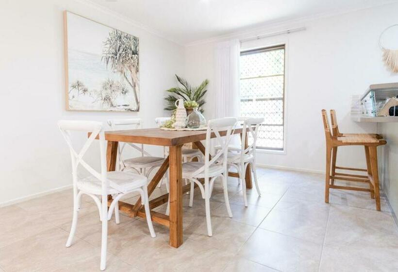 Coolum Family Hideaway With Pool, Sauna & Ice Bath