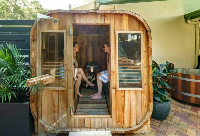 Coolum Family Hideaway With Pool, Sauna & Ice Bath