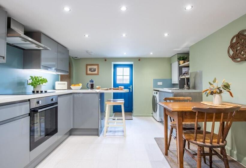 King Street Cottage In The Centre Of Inverness