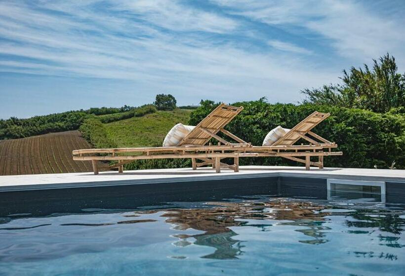 Advania Country House