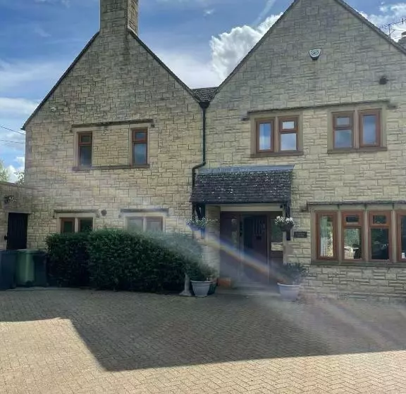 Cotswolds Luxury House In Central Bourton Large Sleeps 2 11. Pet Friendly