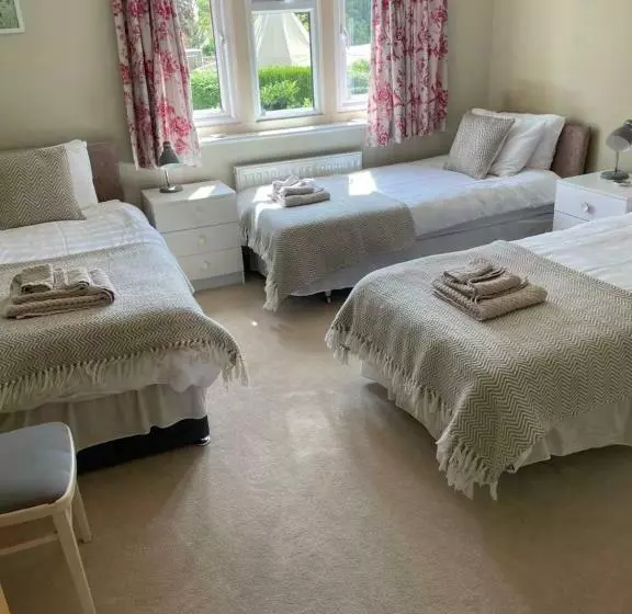 Cotswolds Luxury House In Central Bourton Large Sleeps 2 11. Pet Friendly