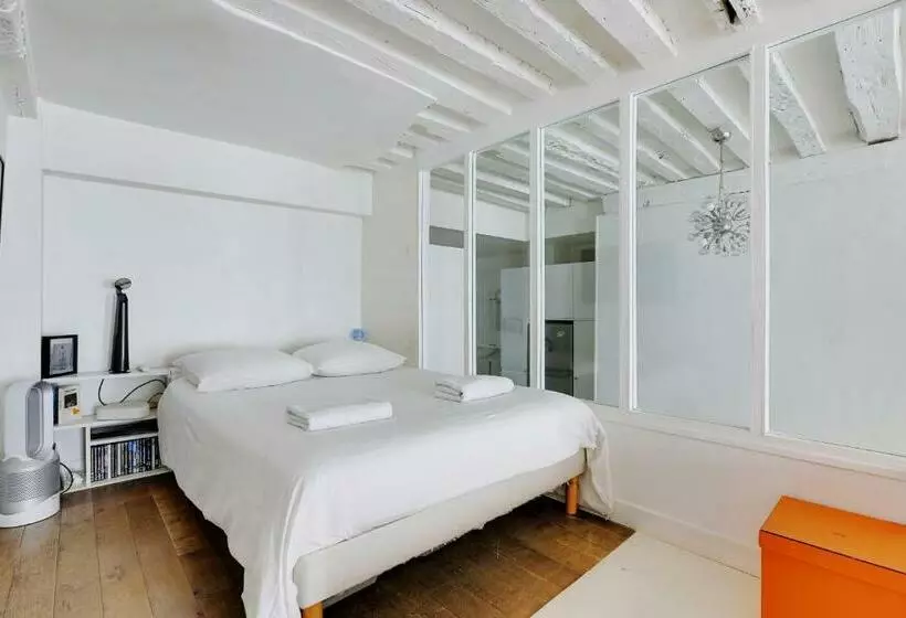Lovely 2 Bedroom In The Heart Of Paris