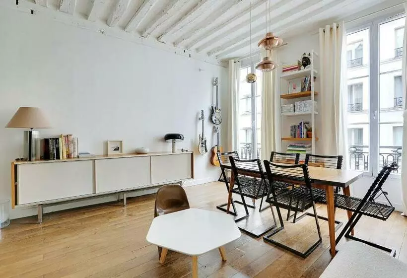 Lovely 2 Bedroom In The Heart Of Paris