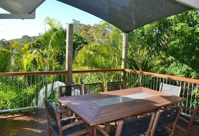 Amaroo   Bring Your Own Linen