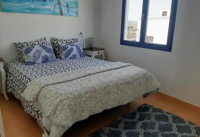 Gran Terraza Con Muy Bonitas Vistas