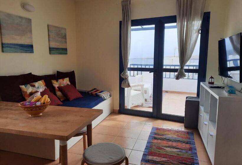 Gran Terraza Con Muy Bonitas Vistas