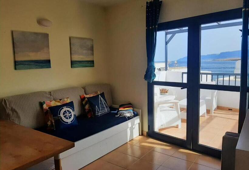 Gran Terraza Con Muy Bonitas Vistas