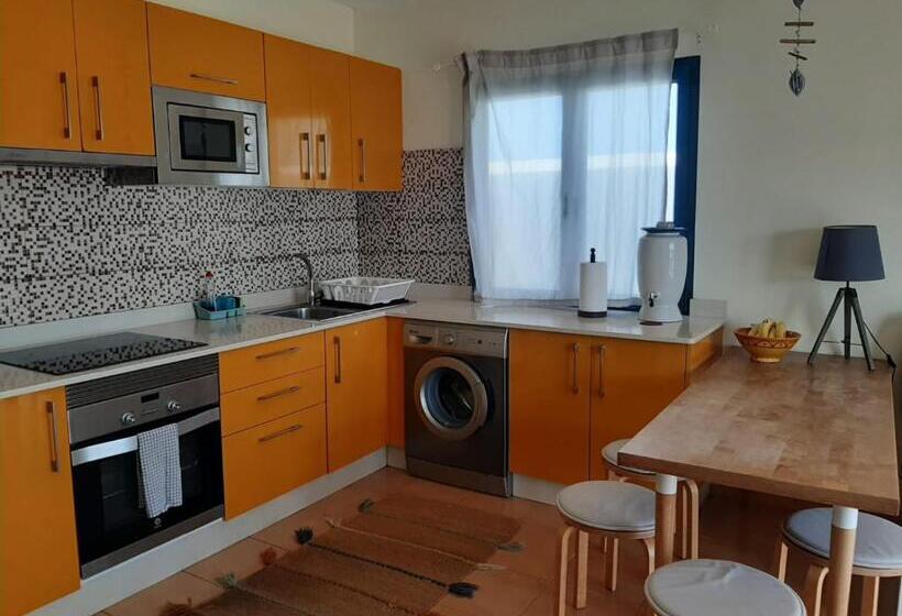 Gran Terraza Con Muy Bonitas Vistas