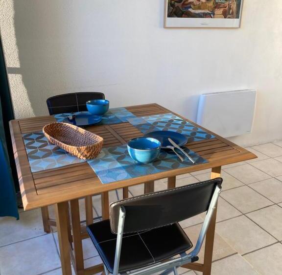 Studio ,parking , Plage