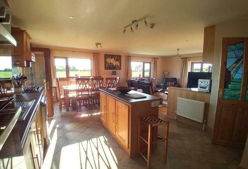 Luxurious Property, Paddy S Haven, Wild Atlantic Way, County Clare