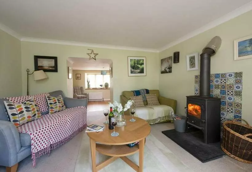 Pump Cottage Sleeps 10, Gwithian