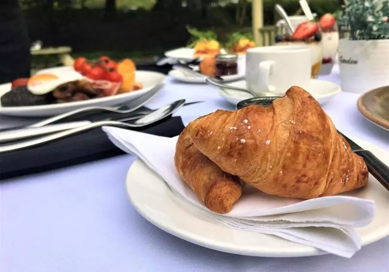 ホテル Astley Bank